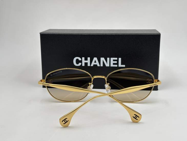 Picture of Chanel Sunglasses _SKUfw77118233fw